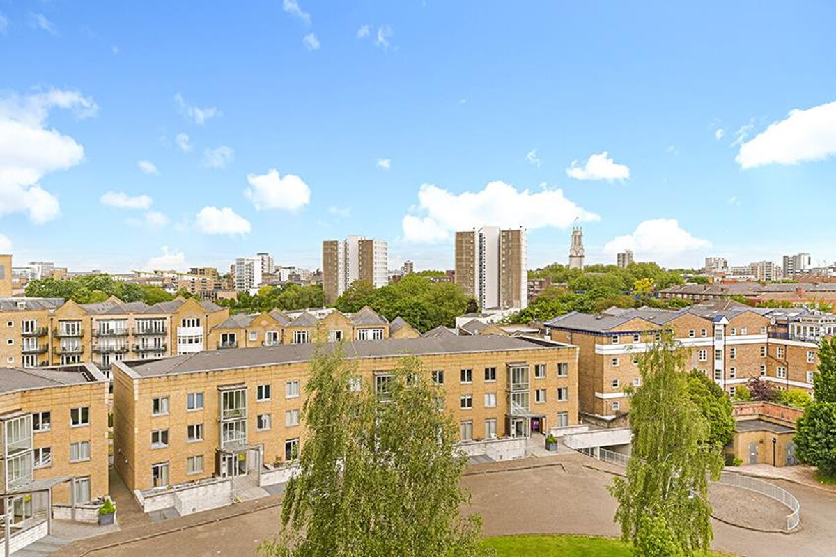 flat to rent in Dundee Wharf, Three Colt Street, Limehouse, London, E14