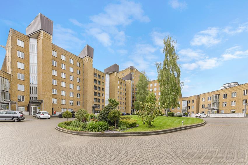 flat to rent in Dundee Wharf, Three Colt Street, Limehouse, London, E14