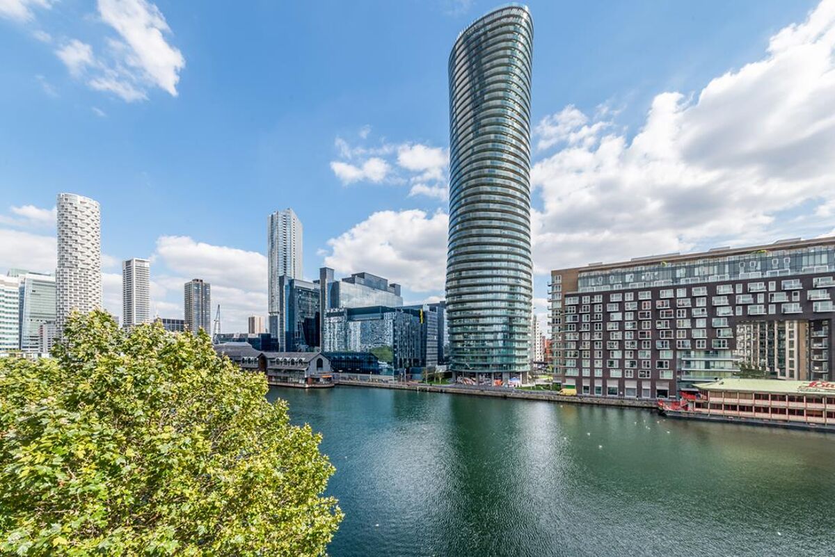 flat to rent in Millharbour, 41 Millharbour, Nr Canary Wharf, Docklands