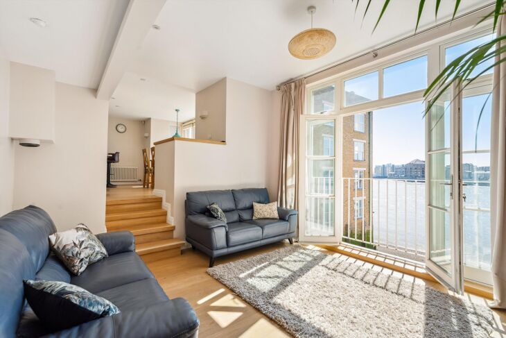 Picture of Narrow Street, Nr Canary Wharf, London, E14
