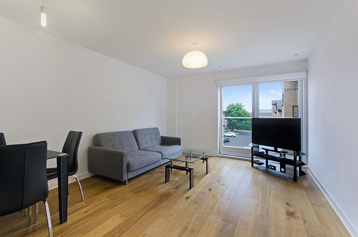 flat to rent in Forge Square, Nr Canary Wharf, London, E14 - CWQ245431 ...