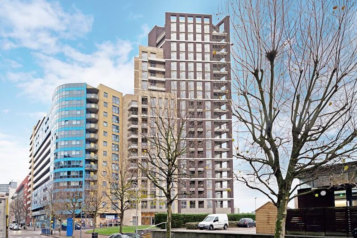 flat to rent in Royal Docks West, Royal Docks, London, E16 CWQ310193 Knight Frank