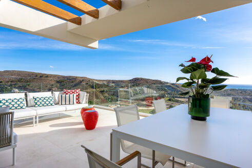 Picture of 2 bedroom apartment for sale.