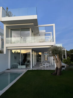 Picture of 3 bedroom villa for sale.