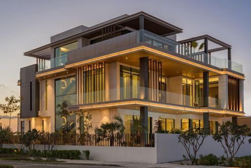 Picture of 5 bedroom villa for sale.