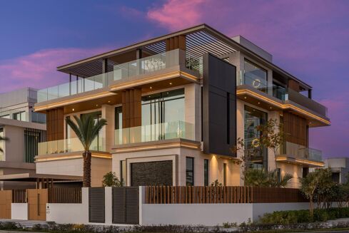 Picture of 5 bedroom villa for sale.