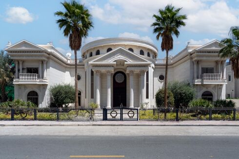 Picture of 6 bedroom villa for sale.