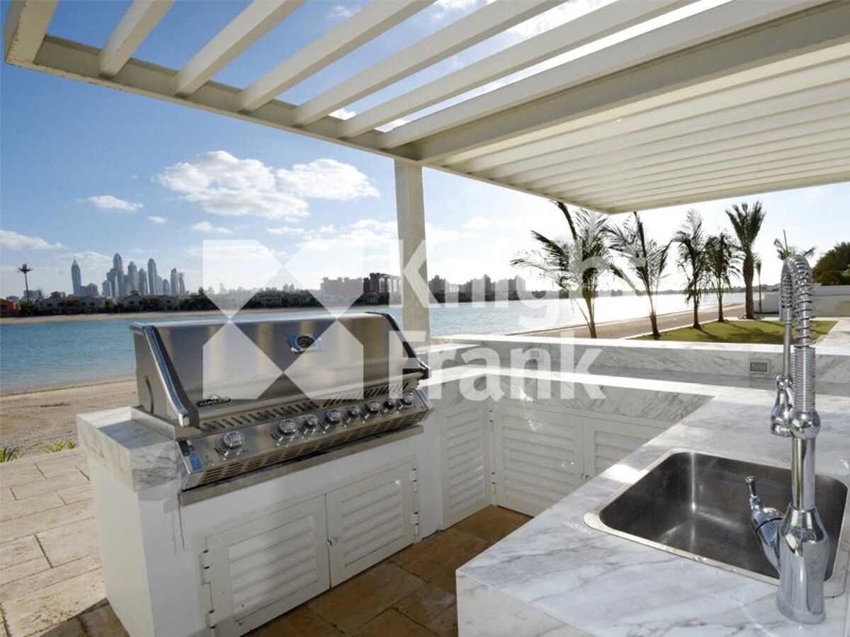 villa for sale in Frond C, Palm Jumeirah, Dubai DUB150017 Knight Frank