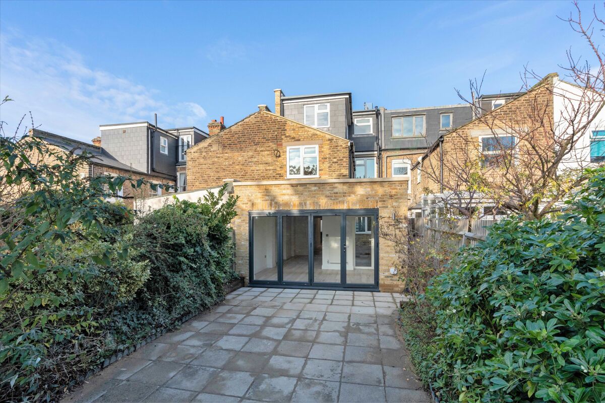 house for sale in Chesterfield Grove, East Dulwich London SE22 DUL012027142 Knight Frank