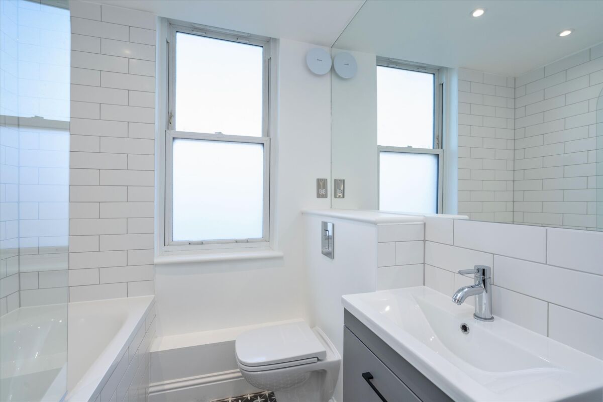 house for sale in Chesterfield Grove, East Dulwich London SE22 DUL012027142 Knight Frank