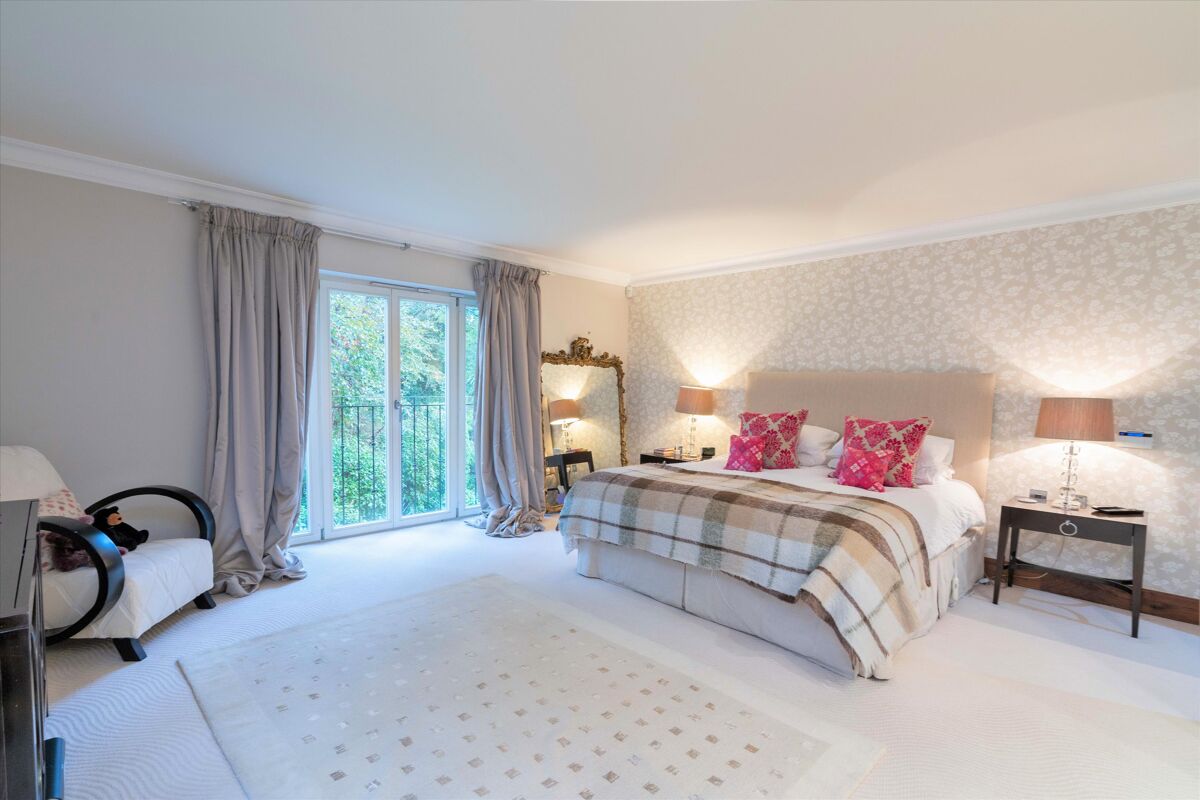 house for sale in Frank Dixon Close, Dulwich Village London SE21