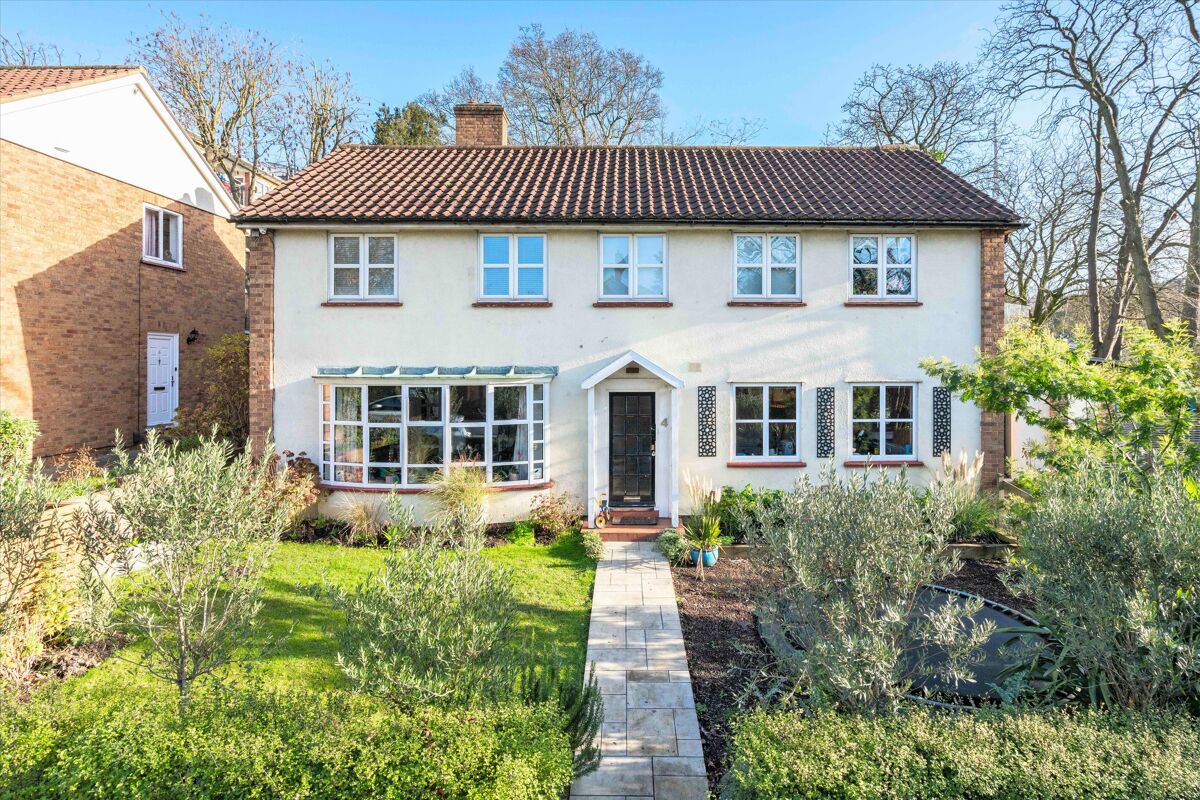 for sale in Baird Gardens, West Dulwich London SE19