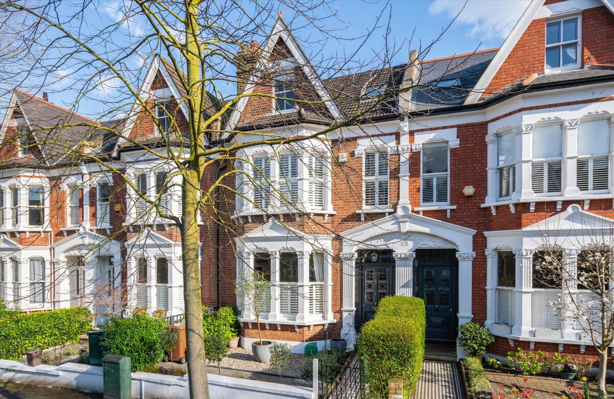 house for sale in Beckwith Road, North Dulwich London SE24