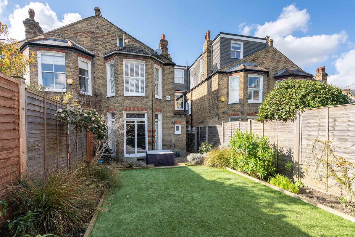 house for sale in Beckwith Road, North Dulwich London SE24