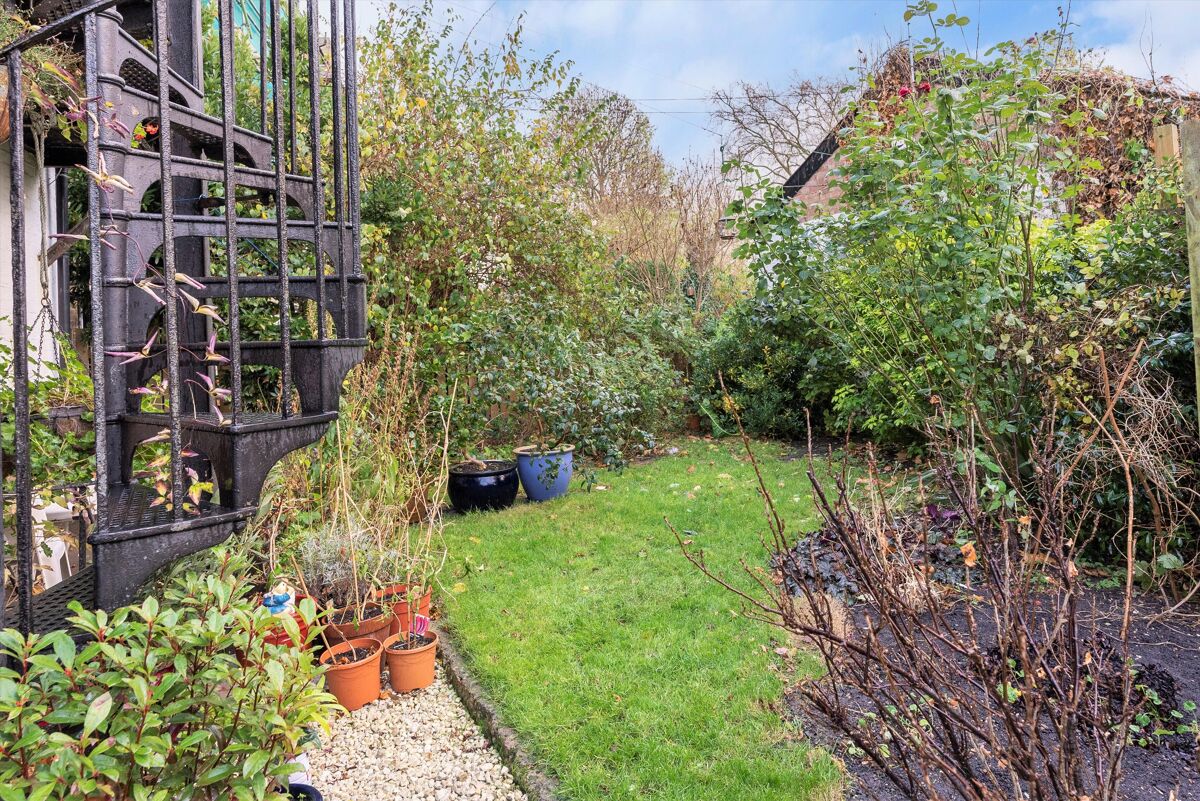 flat for sale in Brixton Water Lane, Brixton, London, SW2