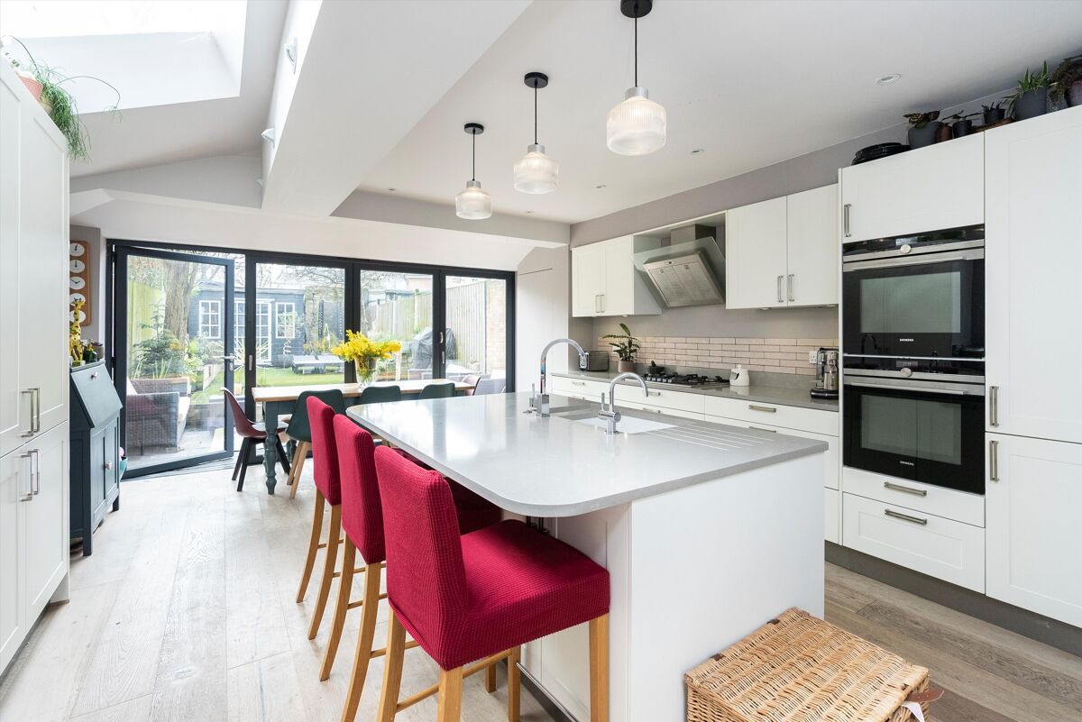 house for sale in Chesterfield Grove, East Dulwich, London, SE22