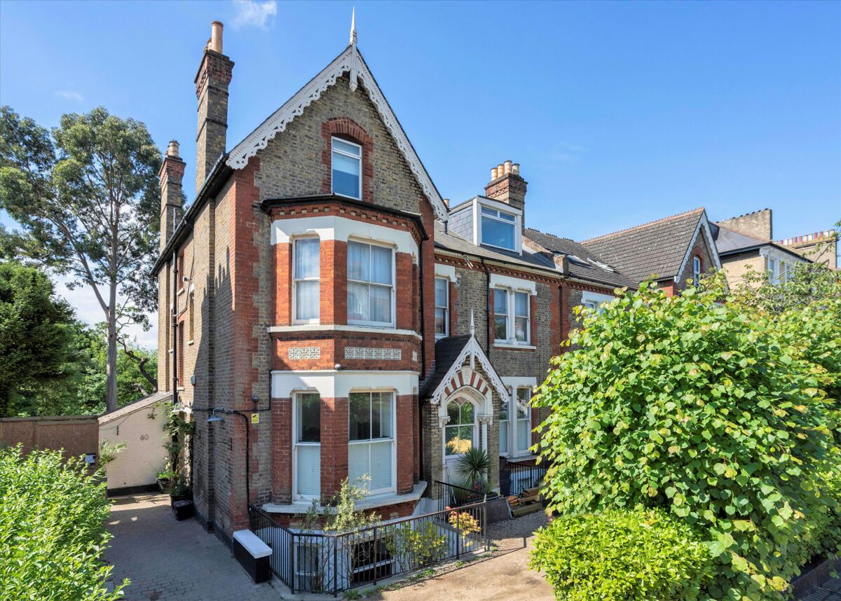 apartment for sale in Thurlow Park Road, West Dulwich, London, SE21