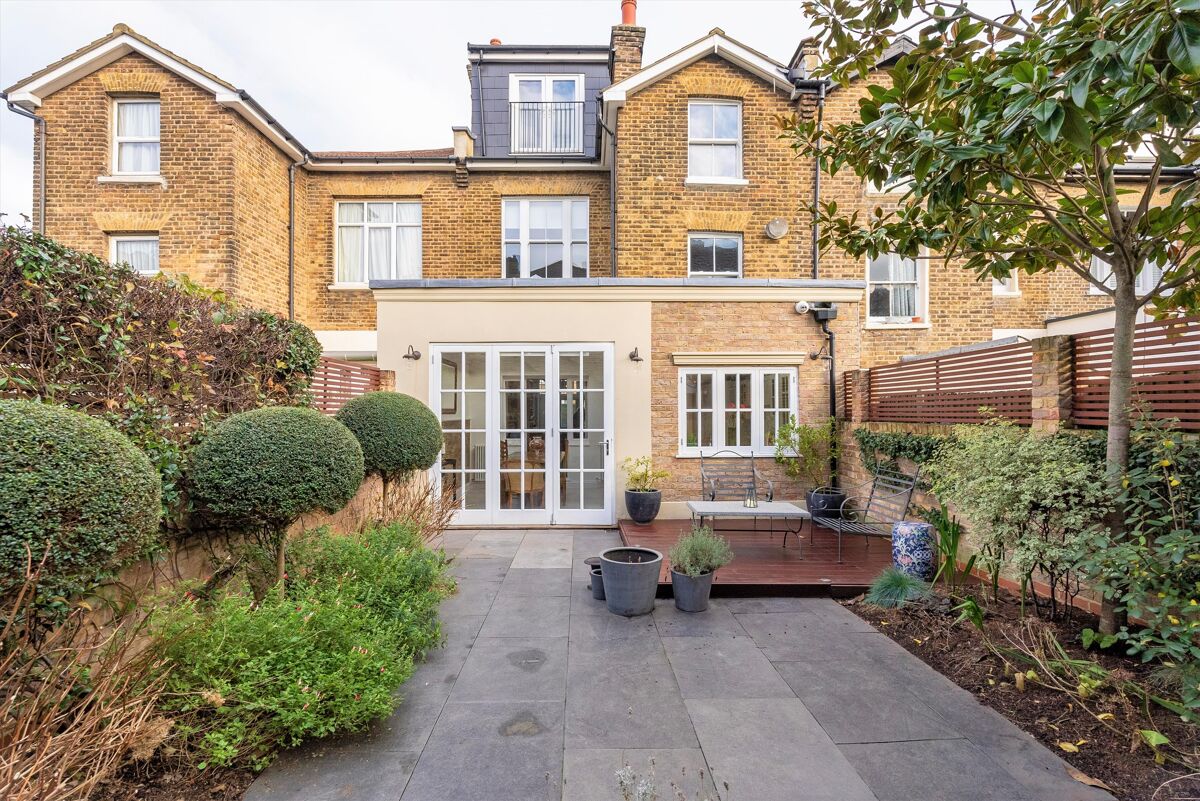 house for sale in Glengarry Road, East Dulwich, London, SE22