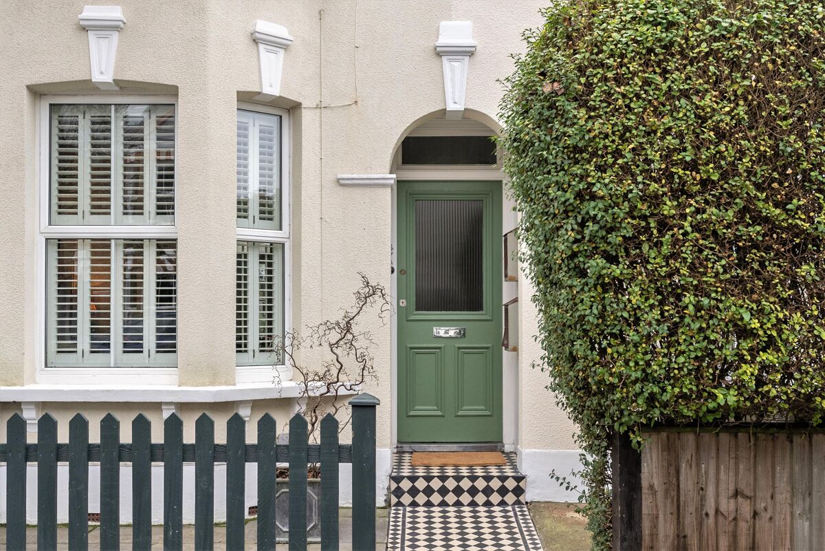 house for sale in Silvester Road, East Dulwich, London, SE22