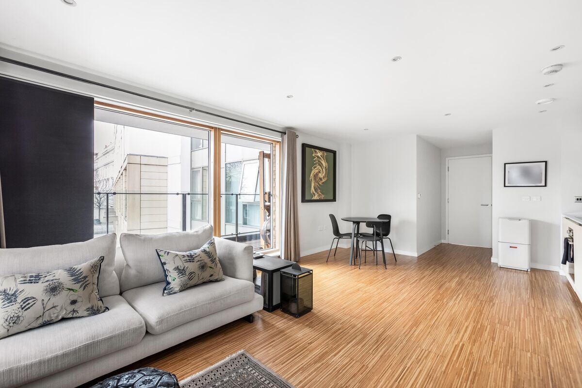 flat for sale in Wingate Square, London, SW4 DUL012458836 Knight Frank