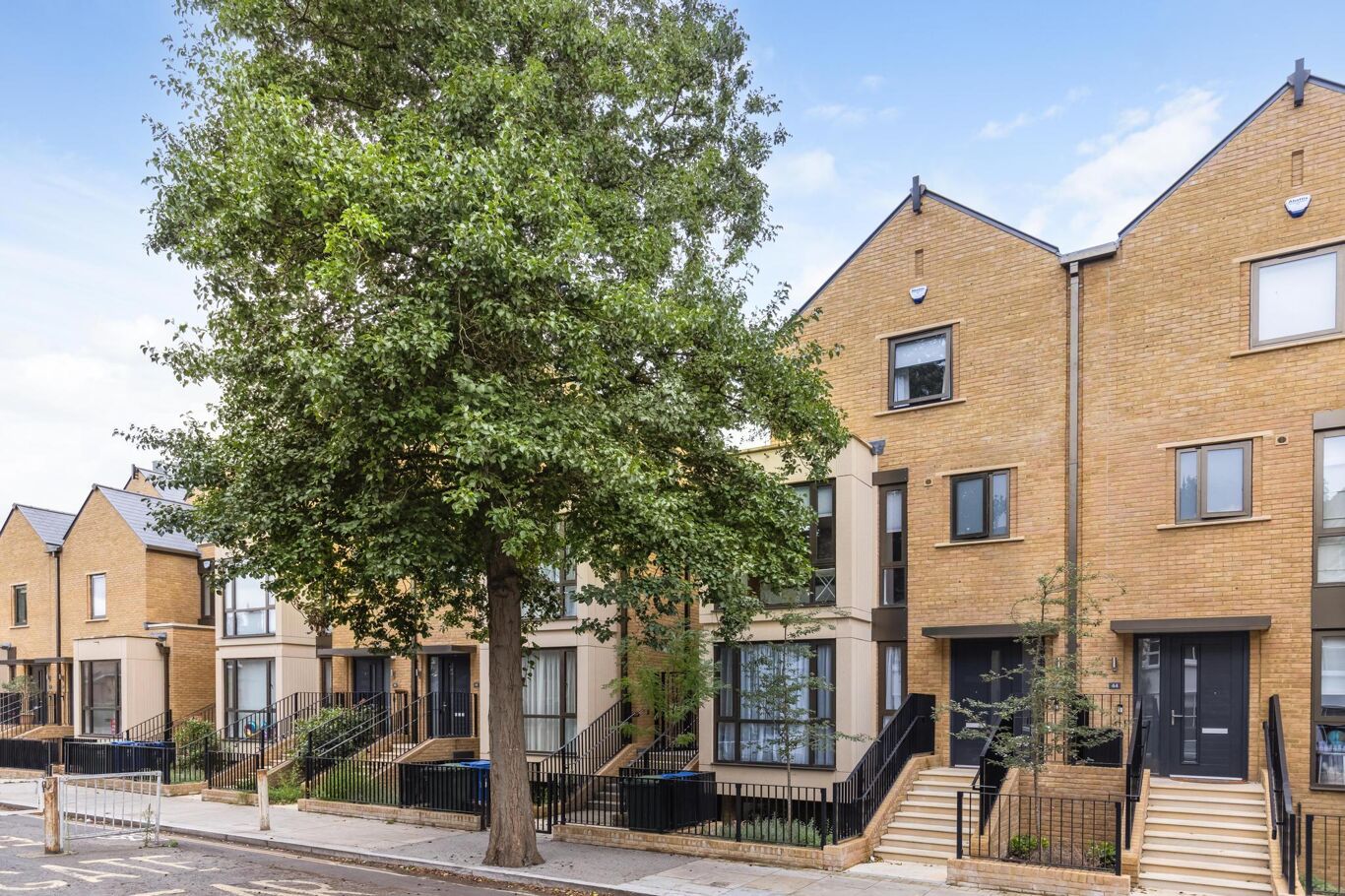 Image of Gilkes Crescent, Dulwich Village, London, SE21