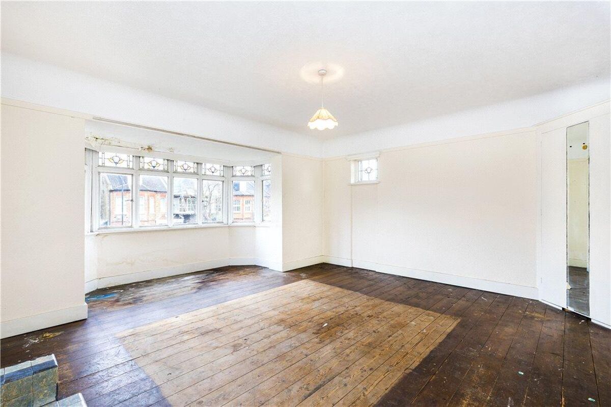 house for sale in Underhill Road, East Dulwich London SE22 DUL170017