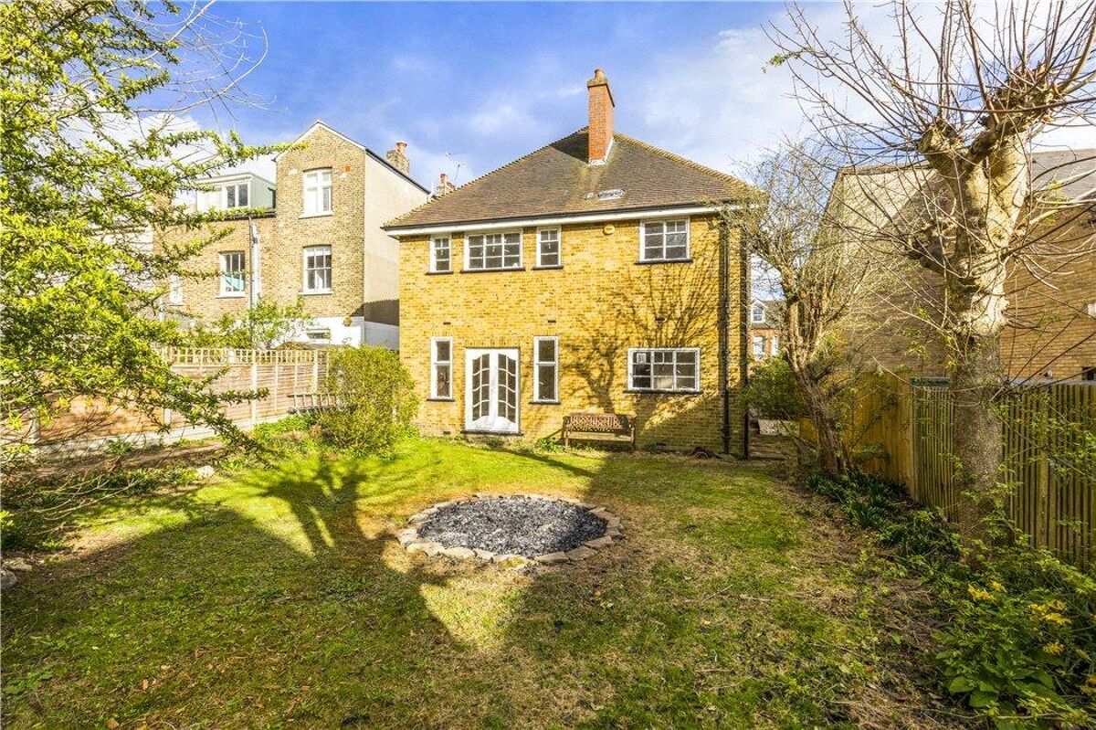 house for sale in Underhill Road, East Dulwich London SE22 DUL170017