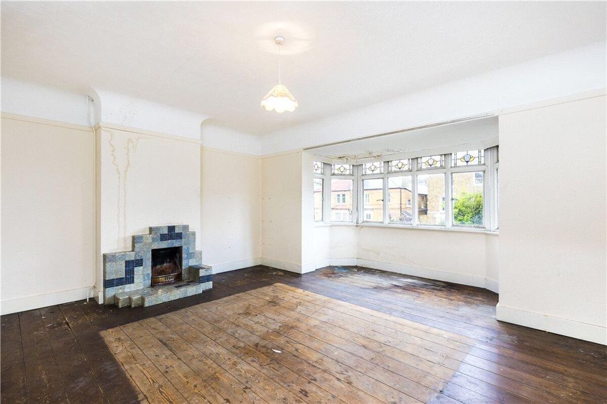 house for sale in Underhill Road, East Dulwich London SE22 DUL170017