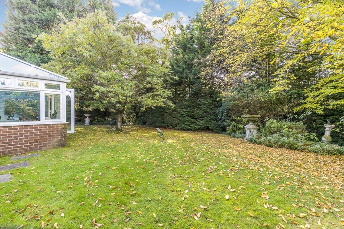 house for sale in Woodhall Drive, London, SE21 DUL170116 Knight Frank