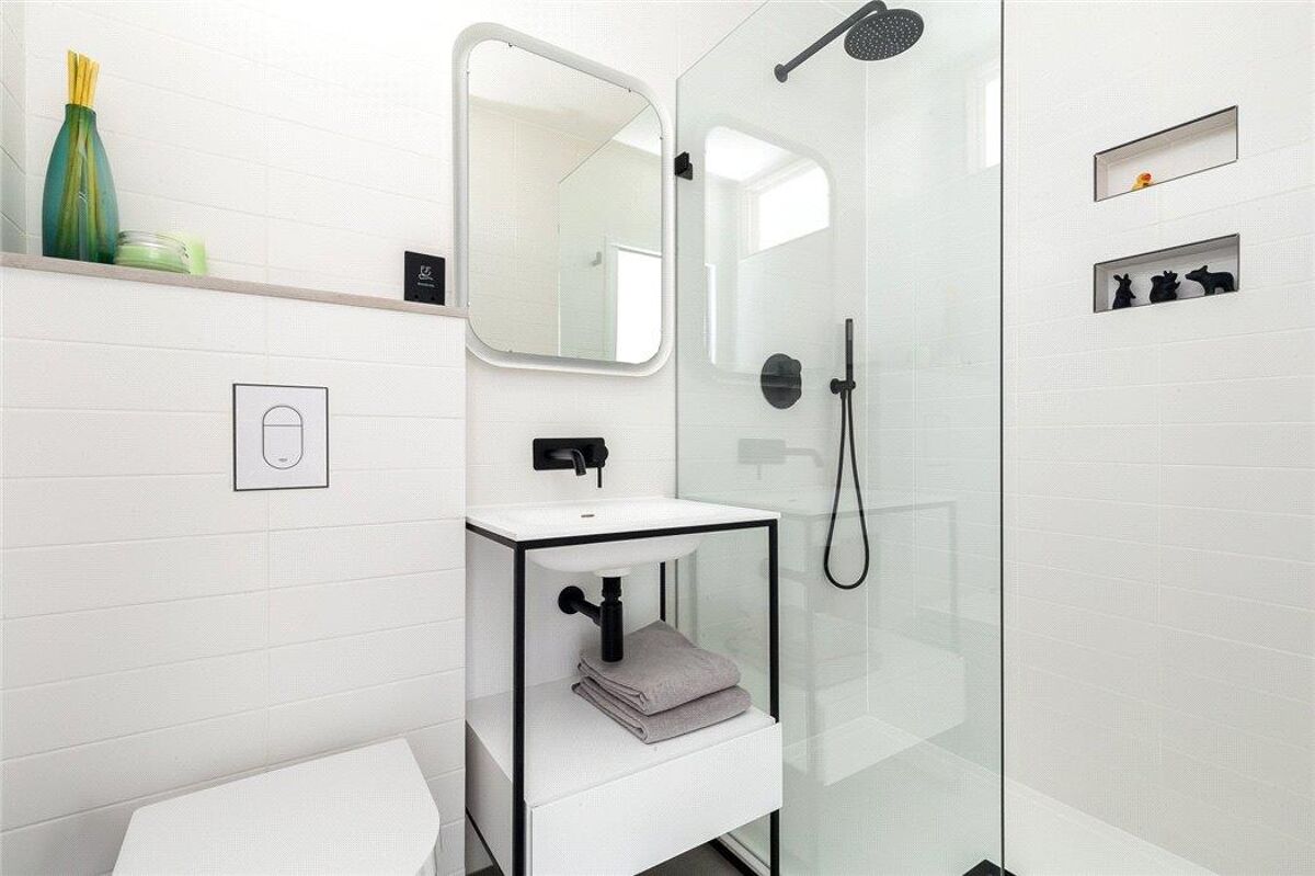 house for sale in Crofton Road, Camberwell, London, SE5 DUL180160