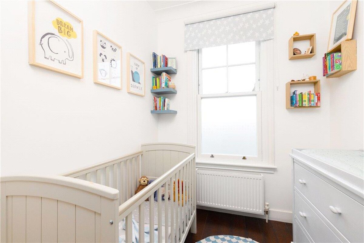 flat for sale in Henslowe Road, East Dulwich London SE22 DUL190229