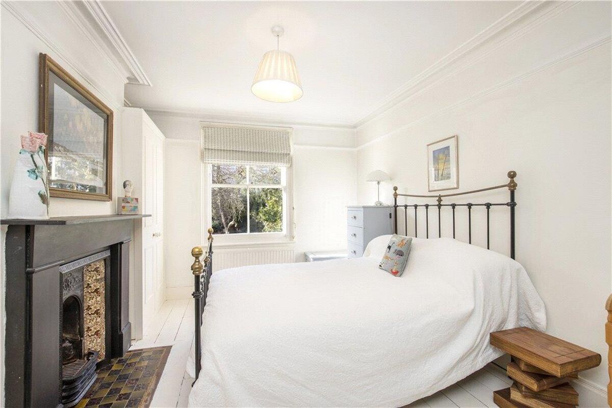 house for sale in Dalmore Road, West Dulwich London SE21 DUL200026