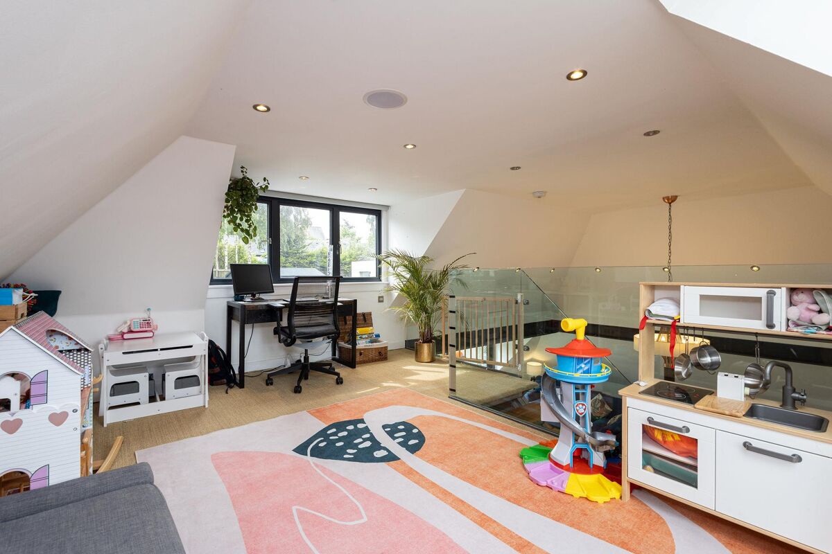 house for sale in Craiglockhart Loan, Edinburgh, EH14 EBR012418559