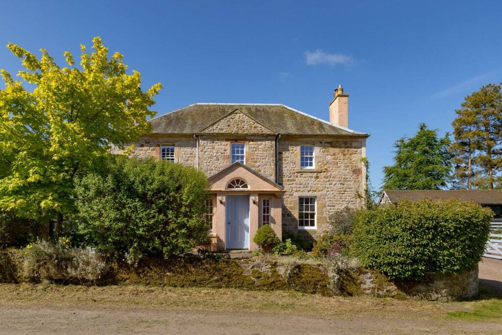 Image of Frostineb Farmhouse, Pathhead, Midlothian, EH37