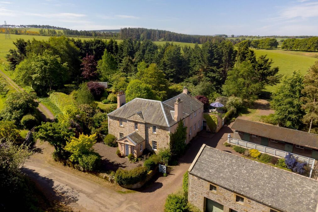 Image of Frostineb Farmhouse, Pathhead, Midlothian, EH37