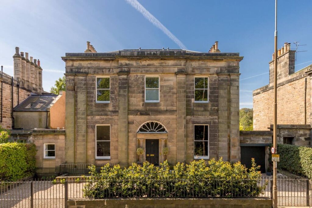 Image of Inverleith Row, Edinburgh, EH3