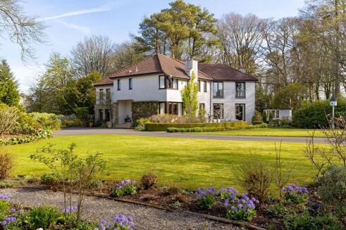 Picture of 4-5 bedroom house for sale.