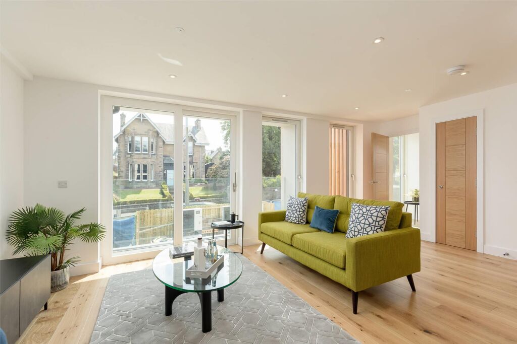 Image of Morningside Drive, Edinburgh, EH10