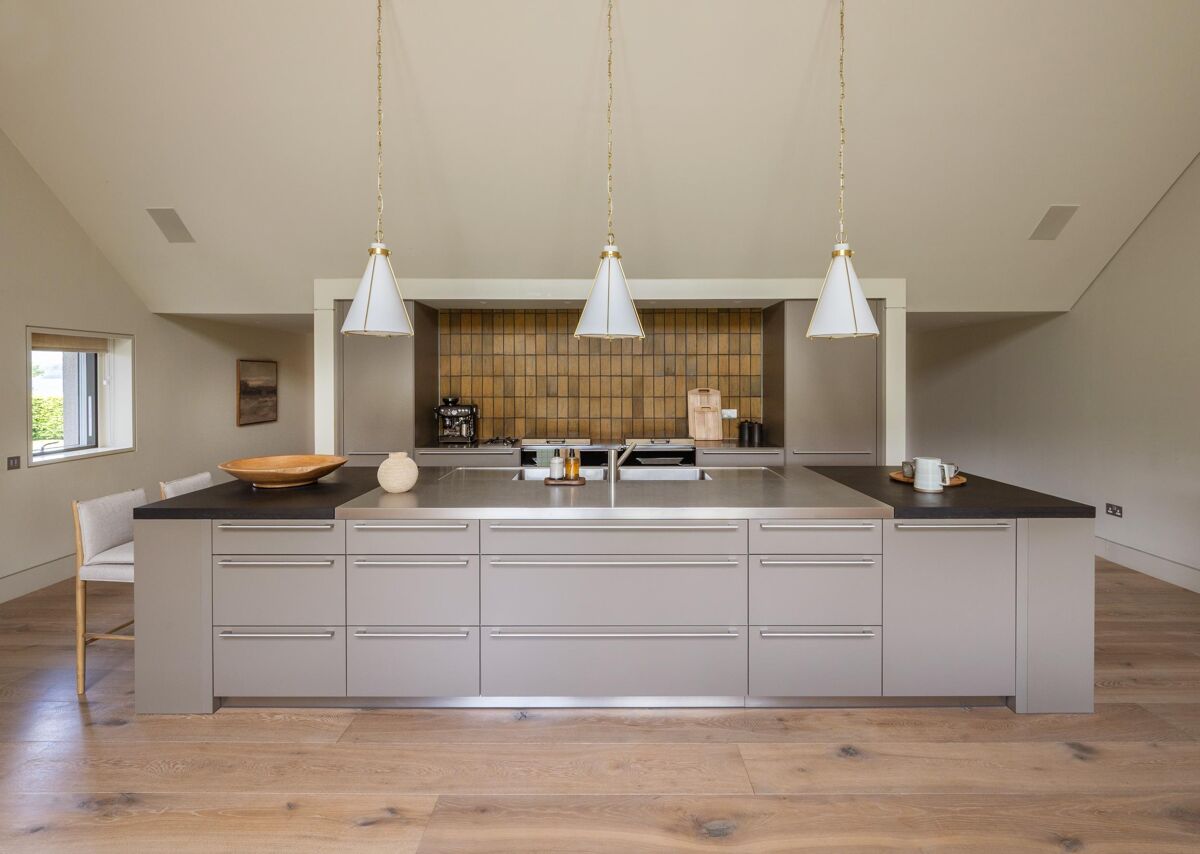 A Countryside Sanctuary: Escape to Timeless Elegance 6