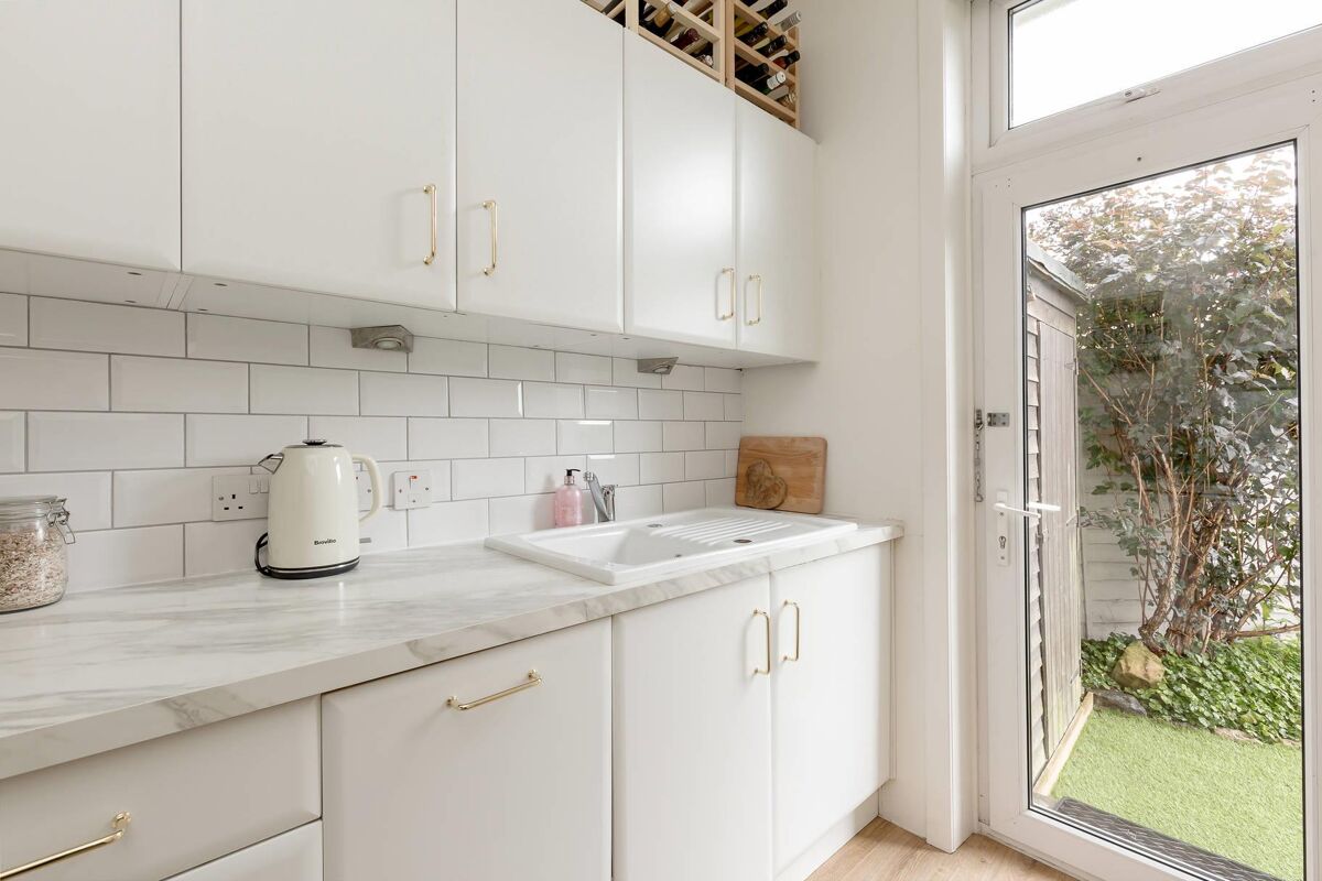 flat for sale in Learmonth Grove, Comely Bank, Edinburgh, Midlothian, EH4 EDC012005339