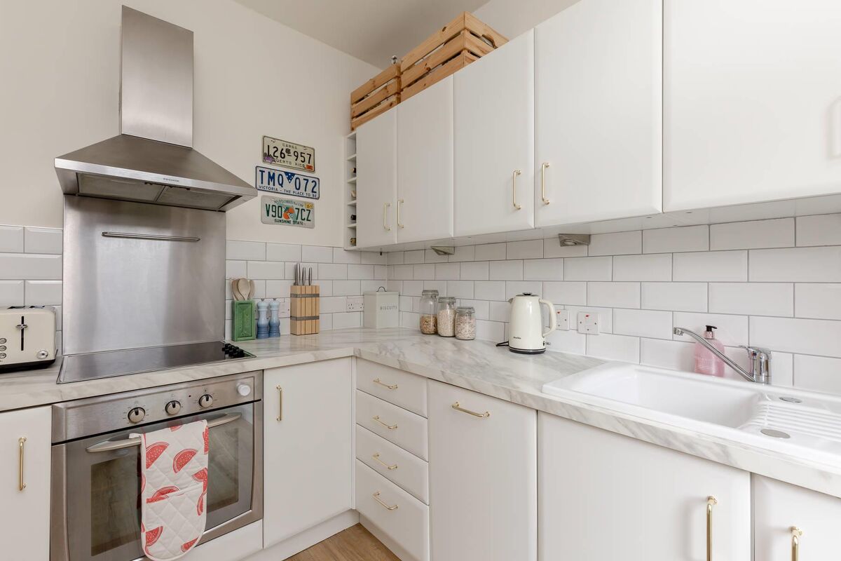 flat for sale in Learmonth Grove, Comely Bank, Edinburgh, Midlothian, EH4 EDC012005339