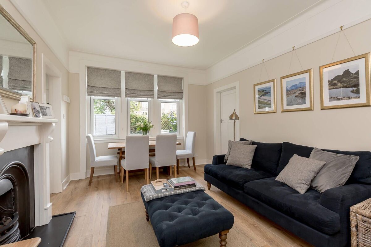 flat for sale in Learmonth Grove, Comely Bank, Edinburgh, Midlothian