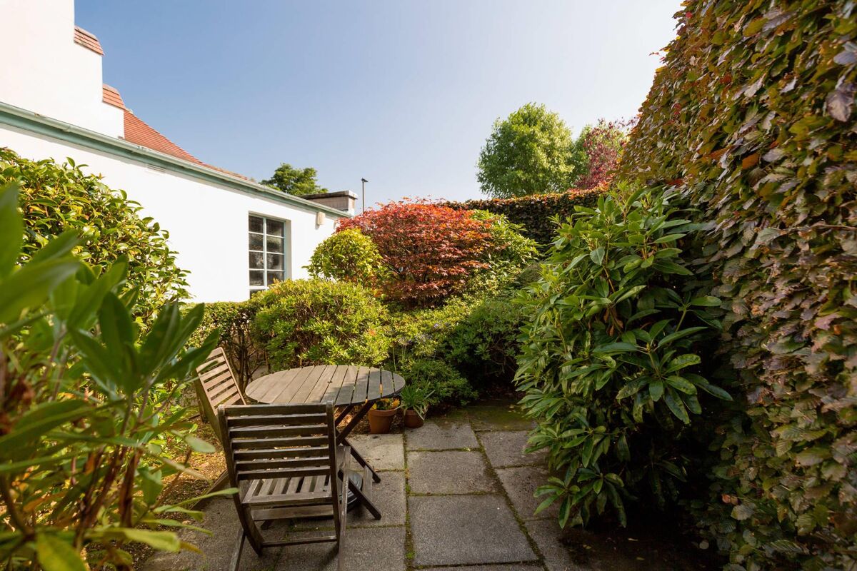 house for sale in Munro Drive, Colinton, Edinburgh, EH13 EDC012015437 Knight Frank