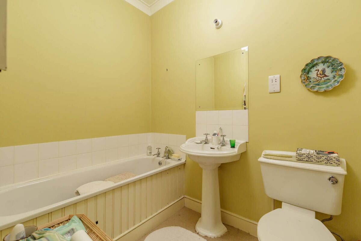 flat for sale in Ramsay Garden, Edinburgh, EH1 EDC012023744 Knight