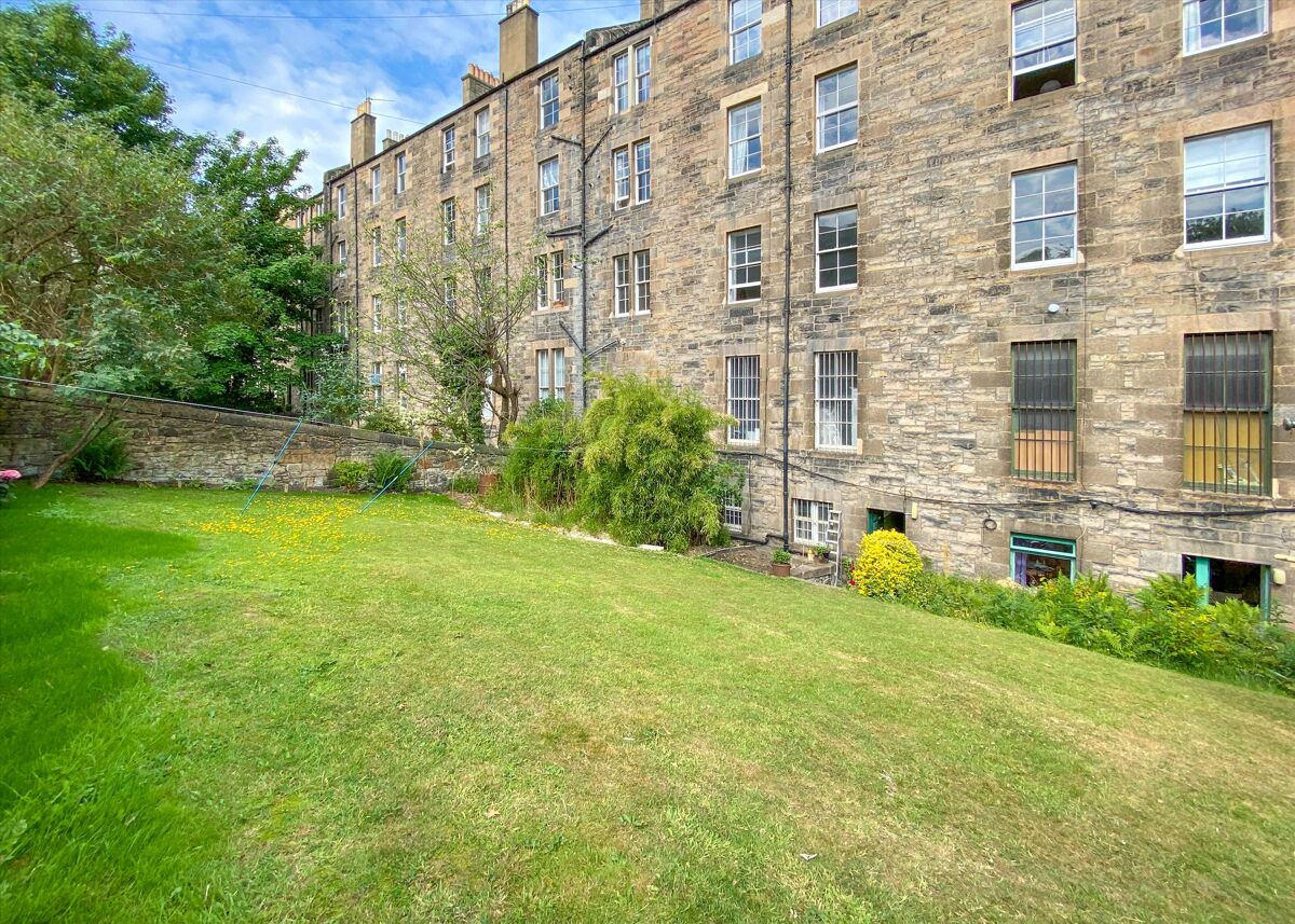 flat for sale in Brandon Terrace, New Town, Edinburgh, EH3