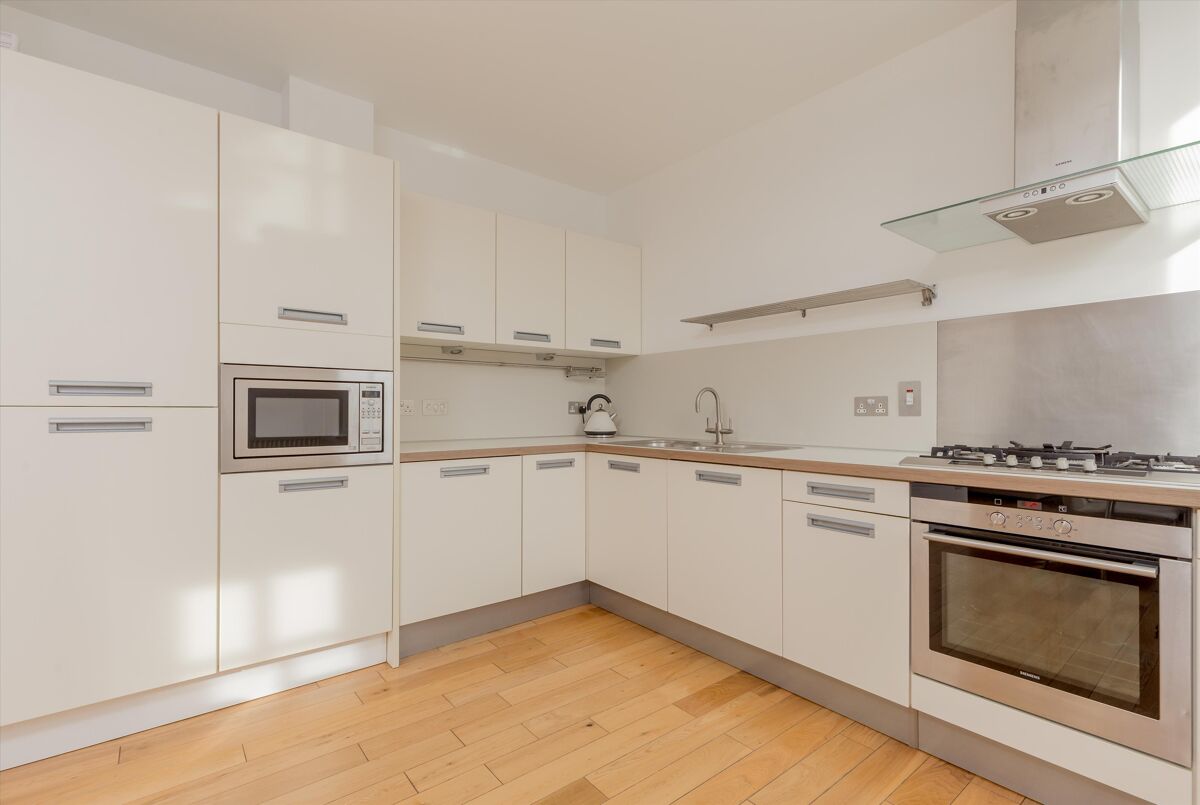 flat for sale in Brunswick Street, Edinburgh, EH7 EDC012047425