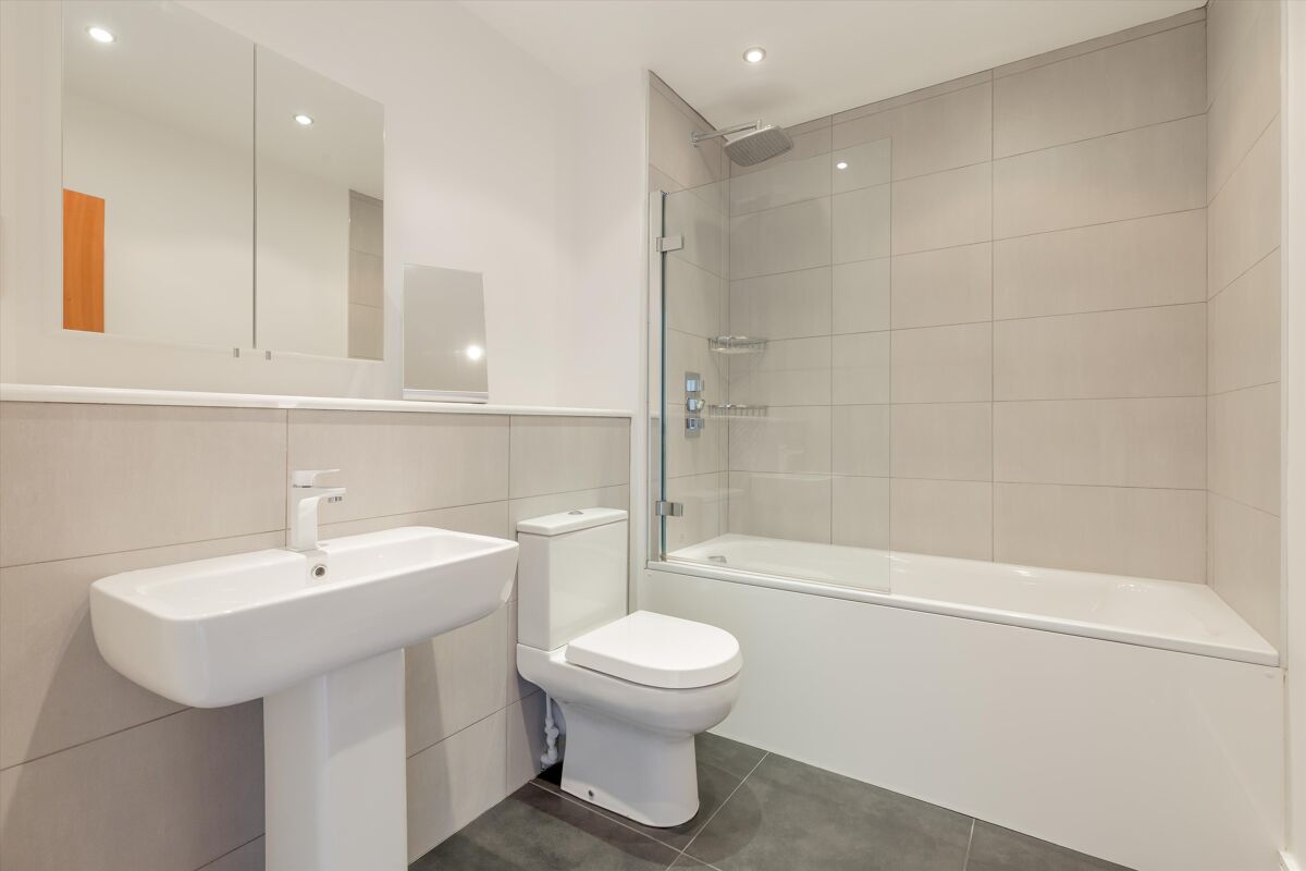 flat for sale in Brunswick Street, Edinburgh, EH7 - EDC012047425 ...