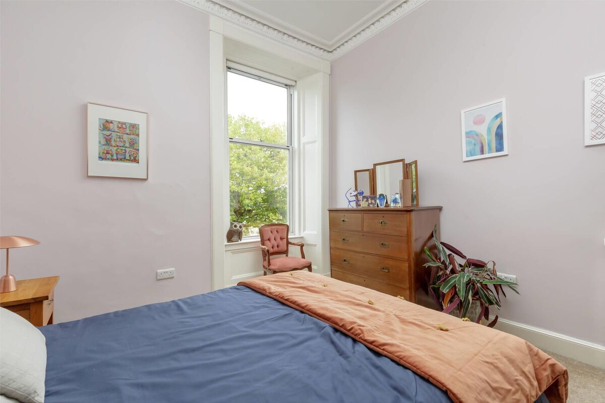flat for sale in Comely Bank Road, Edinburgh, EH4 EDC012056683