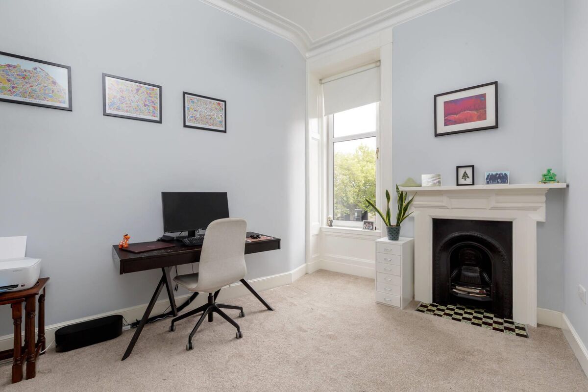flat for sale in Comely Bank Road, Edinburgh, EH4 EDC012056683