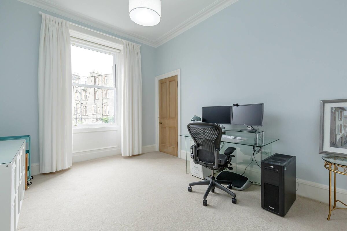 flat for sale in Comely Bank Avenue, Edinburgh, Midlothian, EH4